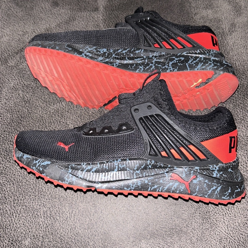 Puma Red and Black Boys Shoes Size 5.5